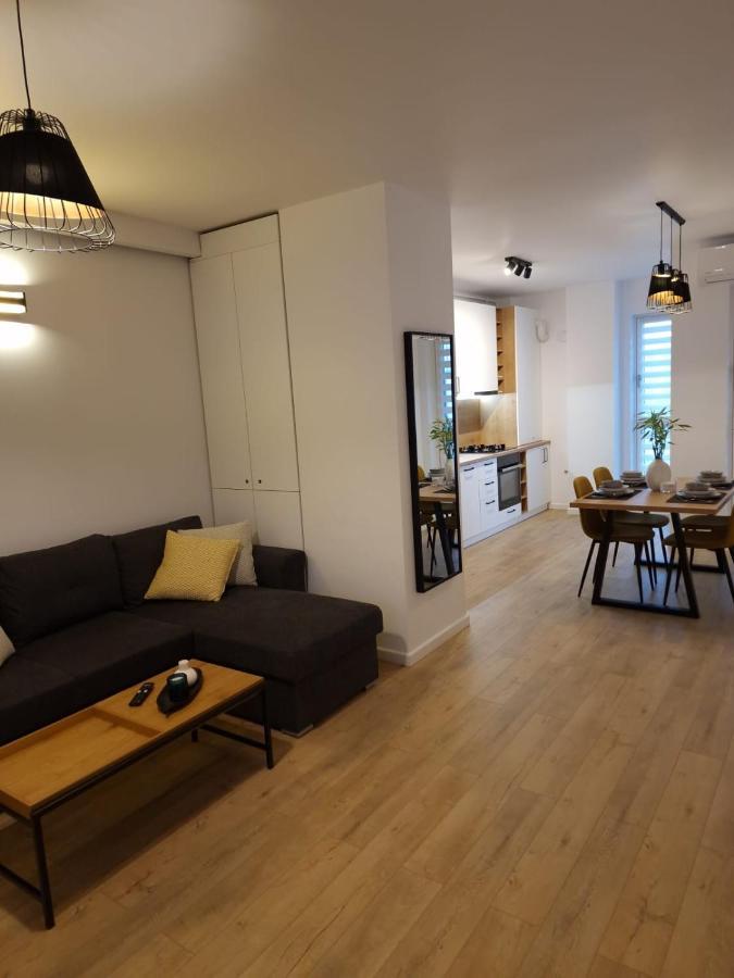 Oak Lovely One Bedroom At Columna Near Vivo Mall *