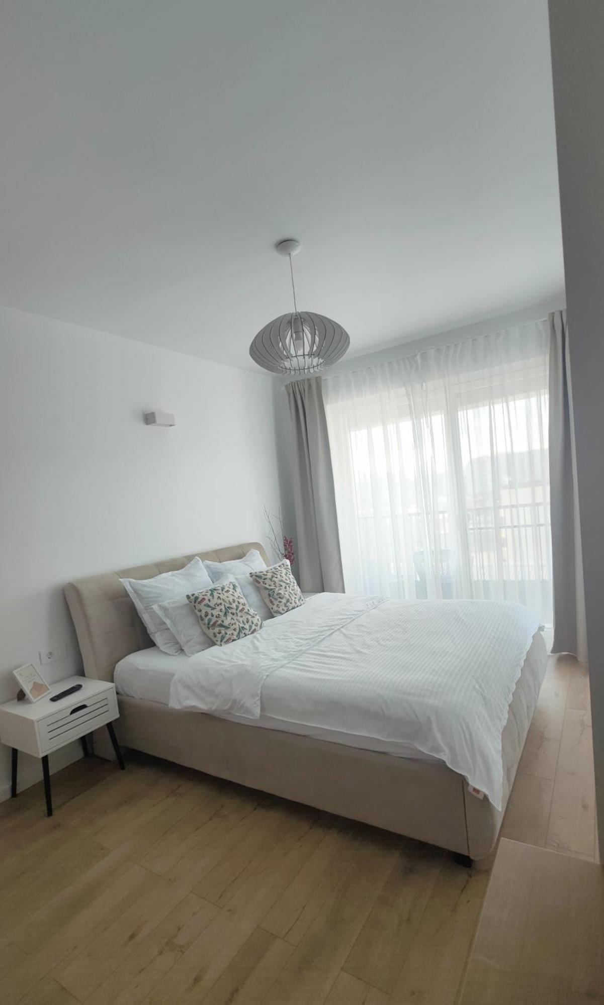 Apartment Oak Lovely One Bedroom At Columna Near Vivo Mall *